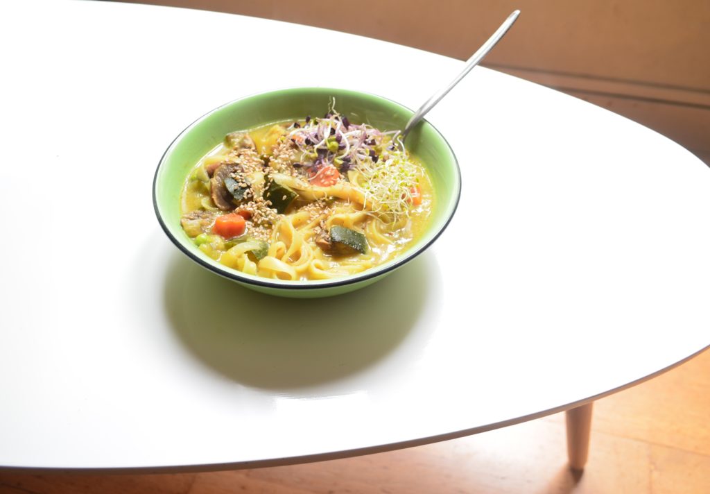 Soupe de nouilles curry coco façon khao soi